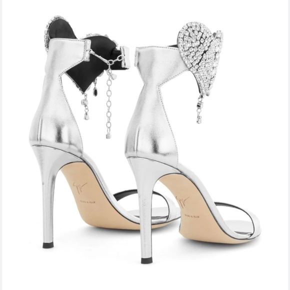 Giuseppe zanotti silver strap heel with diamond heart - Picture 3 of 3